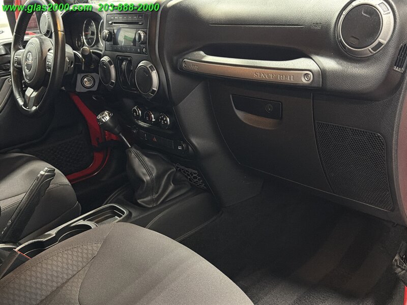 2014 Jeep Wrangler Sport - Photo 5 - Bethany, CT 06524