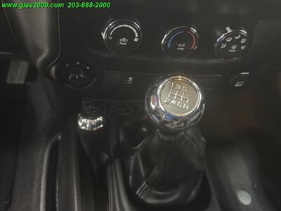 2014 Jeep Wrangler Sport - Photo 11 - Bethany, CT 06524