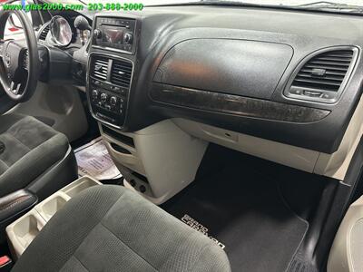 2016 Dodge Grand Caravan SE   - Photo 5 - Bethany, CT 06524