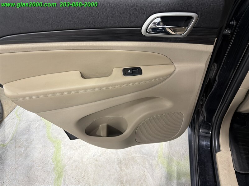 2021 Jeep Grand Cherokee Laredo E - Photo 28 - Bethany, CT 06524