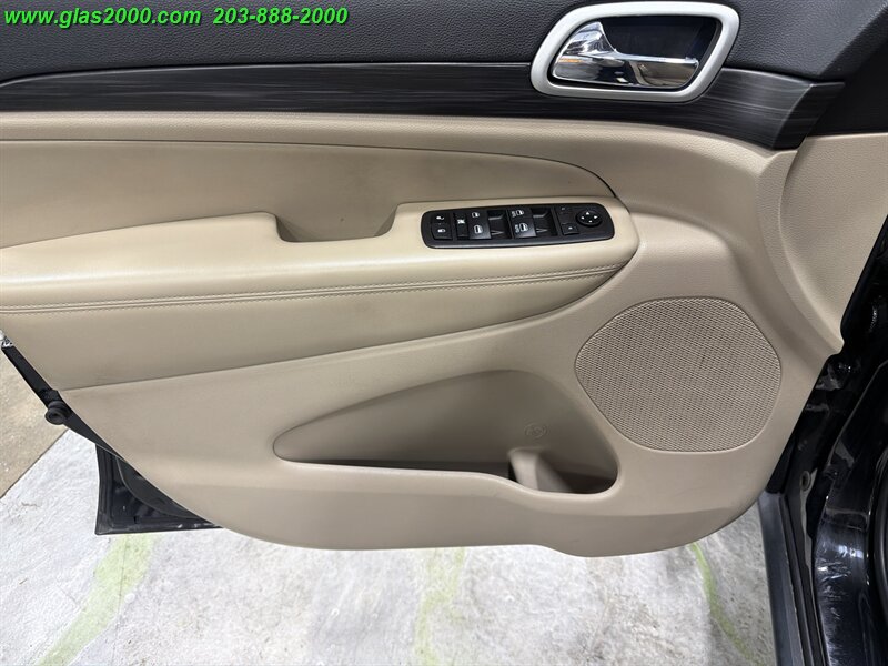 2021 Jeep Grand Cherokee Laredo E - Photo 25 - Bethany, CT 06524