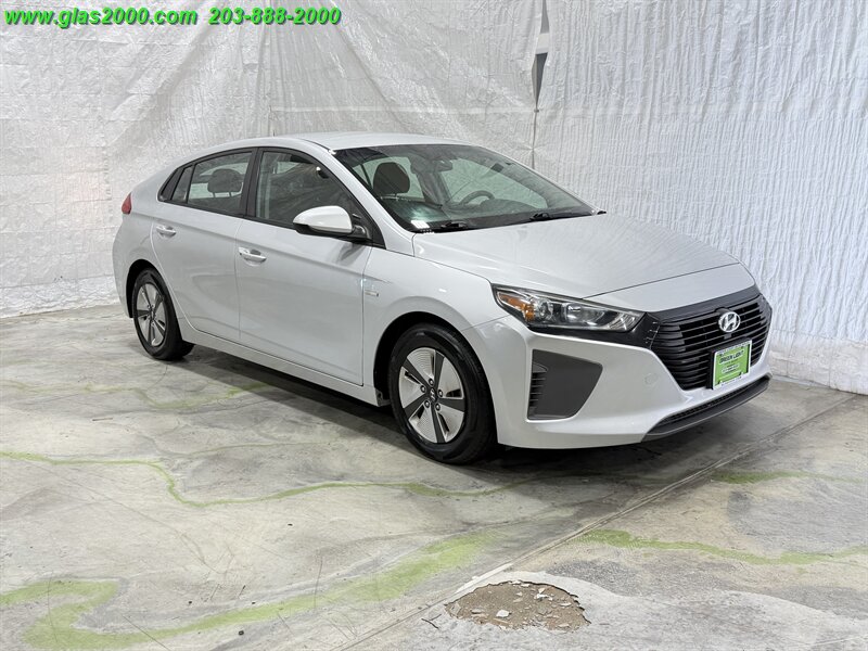 2018 Hyundai IONIQ Hybrid Blue   - Photo 1 - Bethany, CT 06524