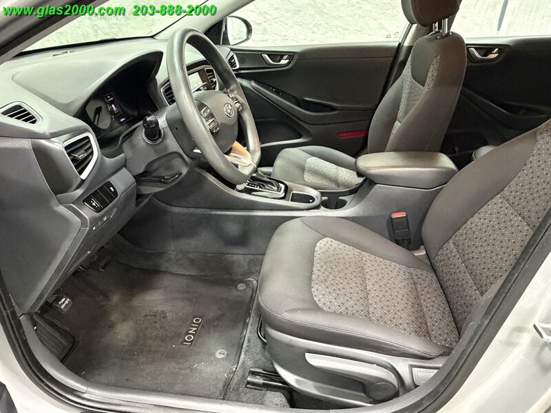 2018 Hyundai IONIQ Hybrid Blue - Photo 23 - Bethany, CT 06524