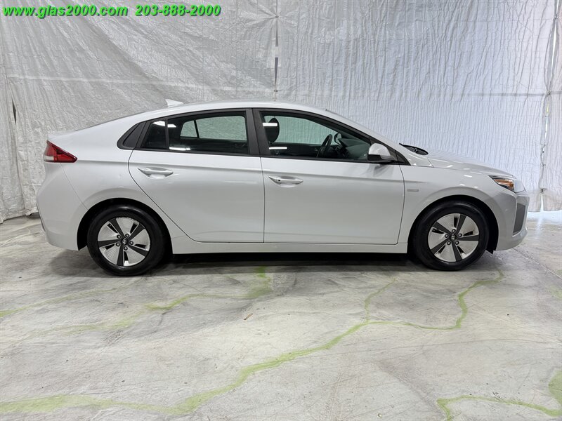 2018 Hyundai IONIQ Hybrid Blue - Photo 13 - Bethany, CT 06524