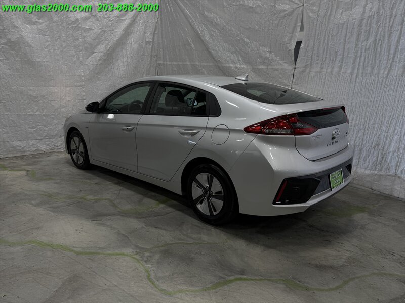 2018 Hyundai IONIQ Hybrid Blue - Photo 8 - Bethany, CT 06524