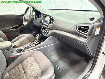 2018 Hyundai IONIQ Hybrid Blue - Photo 5 - Bethany, CT 06524