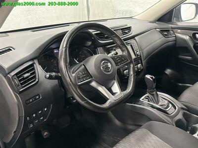 2019 Nissan Rogue SV - Photo 3 - Bethany, CT 06524