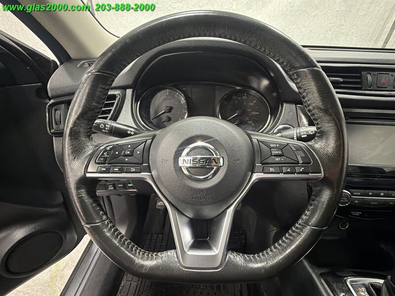 2019 Nissan Rogue SV - Photo 4 - Bethany, CT 06524