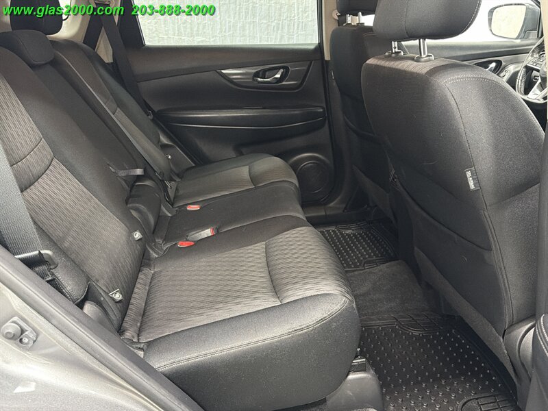 2019 Nissan Rogue SV - Photo 10 - Bethany, CT 06524