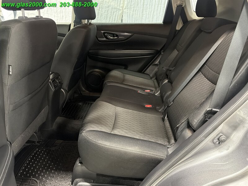 2019 Nissan Rogue SV - Photo 9 - Bethany, CT 06524