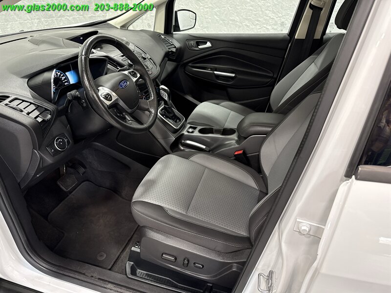 2017 Ford C-MAX Hybrid SE   - Photo 10 - Bethany, CT 06524