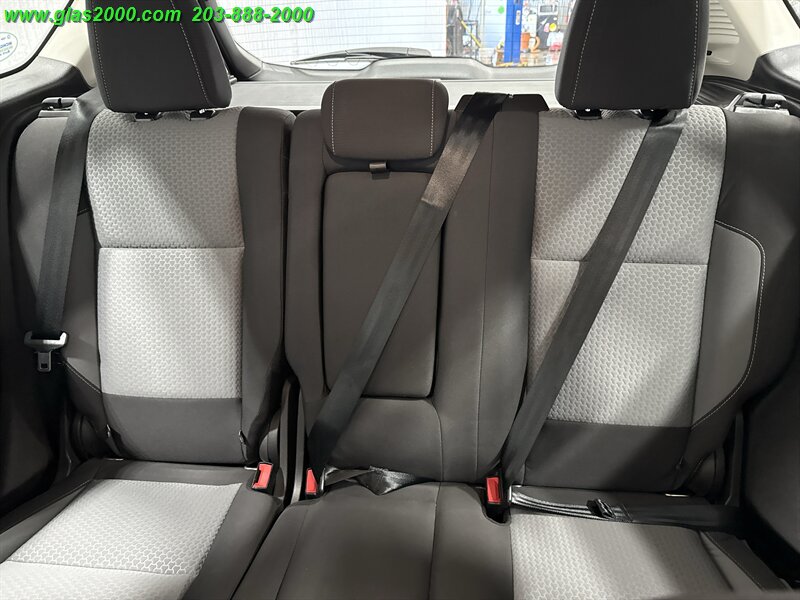 2017 Ford C-MAX Hybrid SE   - Photo 11 - Bethany, CT 06524