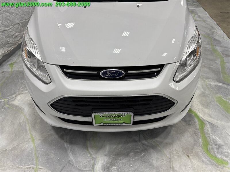 2017 Ford C-MAX Hybrid SE   - Photo 8 - Bethany, CT 06524
