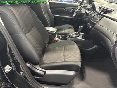 2018 Nissan Rogue SV   - Photo 5 - Bethany, CT 06524