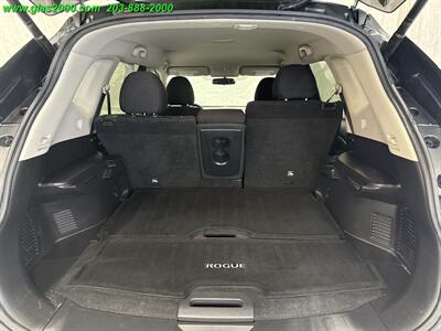 2018 Nissan Rogue SV   - Photo 15 - Bethany, CT 06524