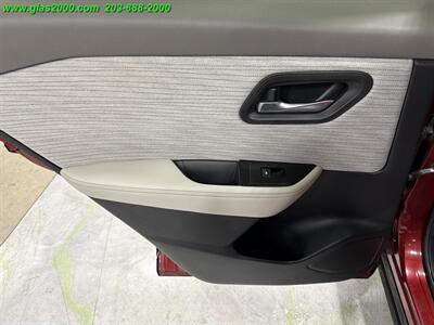 2023 Nissan Rogue SV - Photo 28 - Bethany, CT 06524