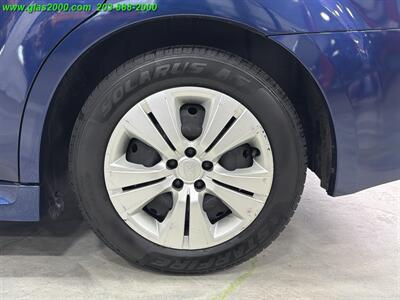 2011 Subaru Legacy 2.5i   - Photo 16 - Bethany, CT 06524