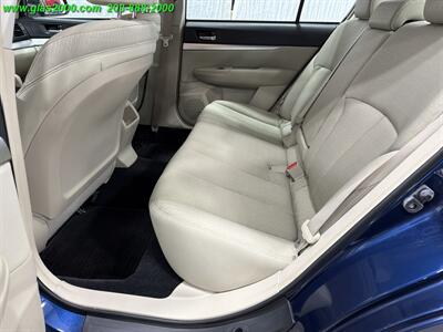 2011 Subaru Legacy 2.5i   - Photo 9 - Bethany, CT 06524