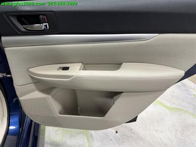 2011 Subaru Legacy 2.5i   - Photo 28 - Bethany, CT 06524