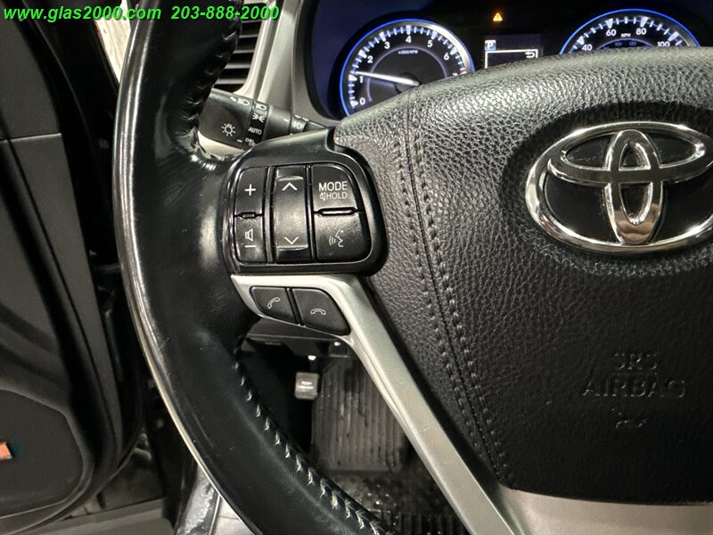 2018 Toyota Highlander Limited - Photo 21 - Bethany, CT 06524