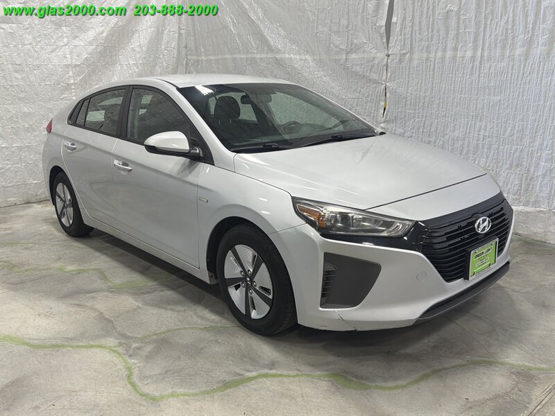 2018 Hyundai IONIQ Hybrid Blue - Photo 2 - Bethany, CT 06524