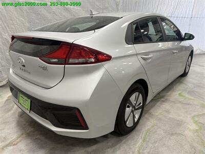 2018 Hyundai IONIQ Hybrid Blue - Photo 8 - Bethany, CT 06524