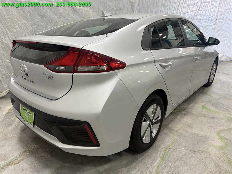 2018 Hyundai IONIQ Hybrid Blue - Photo 8 - Bethany, CT 06524