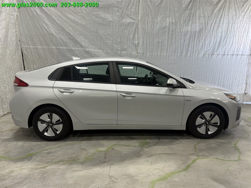 2018 Hyundai IONIQ Hybrid Blue - Photo 14 - Bethany, CT 06524
