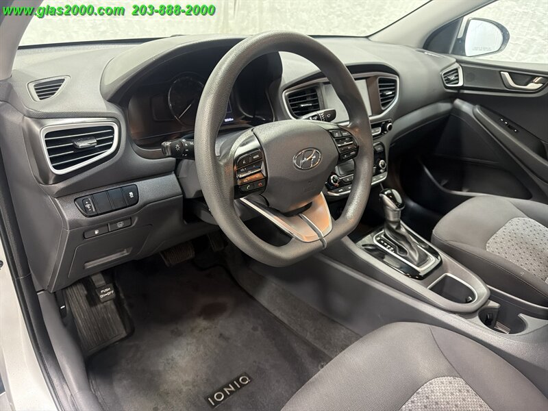 2018 Hyundai IONIQ Hybrid Blue - Photo 3 - Bethany, CT 06524
