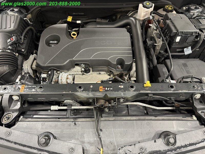 2020 Chevrolet Equinox LS - Photo 12 - Bethany, CT 06524