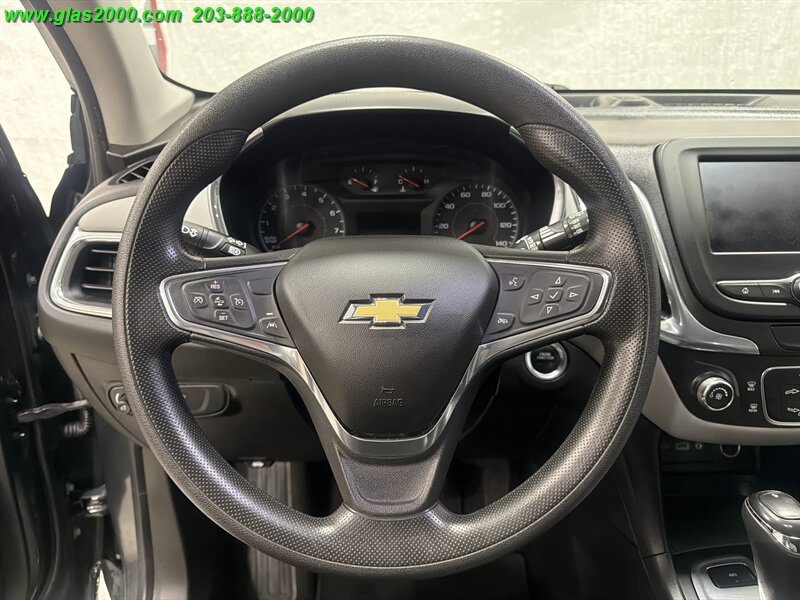 2020 Chevrolet Equinox LS - Photo 4 - Bethany, CT 06524