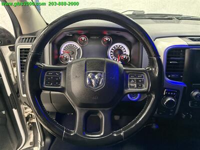 2019 RAM 1500 CLASSIC WARLOCK CREW CAB 4X4 - Photo 4 - Bethany, CT 06524