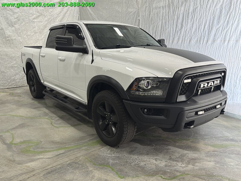 2019 RAM 1500 CLASSIC WARLOCK CREW CAB 4X4 - Photo 2 - Bethany, CT 06524