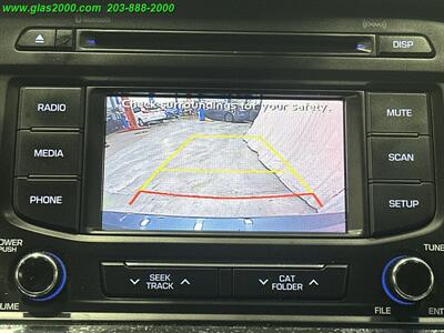 2016 Hyundai Sonata Hybrid SE   - Photo 10 - Bethany, CT 06524