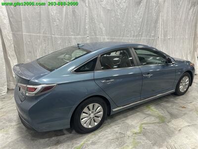 2016 Hyundai Sonata Hybrid SE   - Photo 8 - Bethany, CT 06524