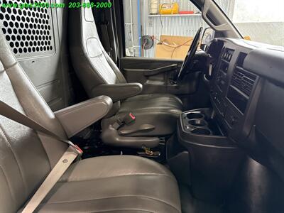 2019 Chevrolet Express Work Van Cargo   - Photo 5 - Bethany, CT 06524