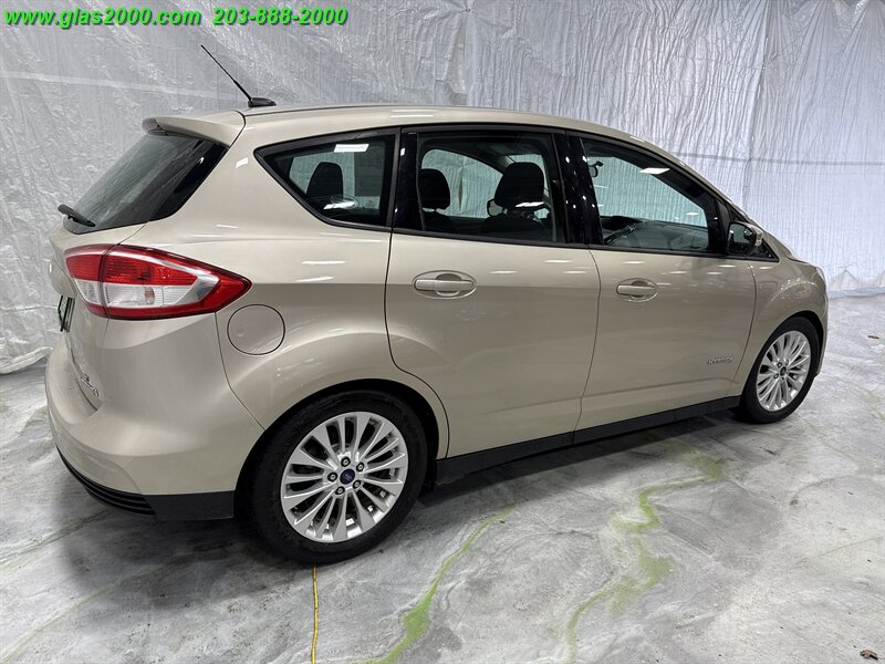 2017 Ford C-MAX Hybrid SE   - Photo 8 - Bethany, CT 06524
