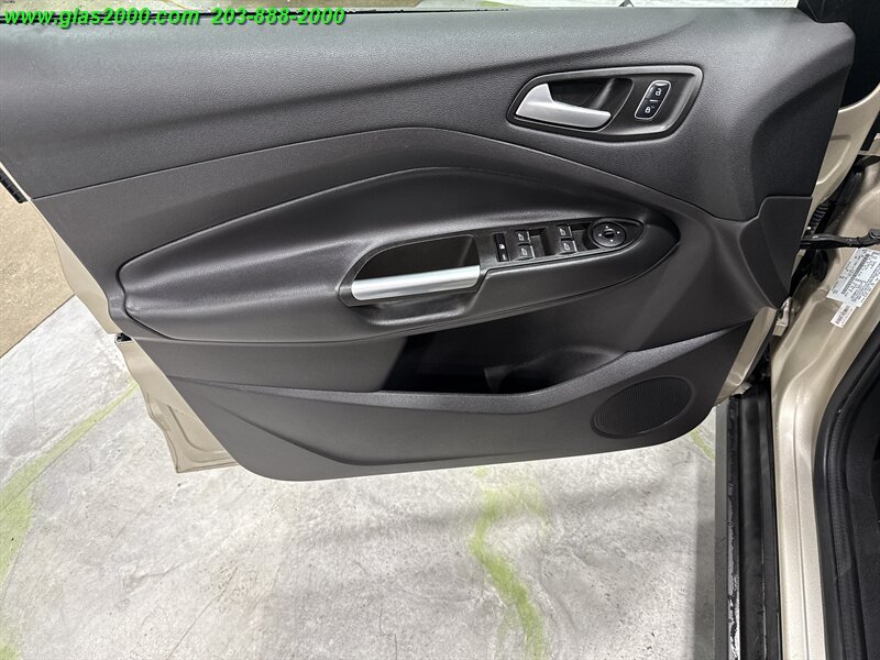 2017 Ford C-MAX Hybrid SE   - Photo 25 - Bethany, CT 06524