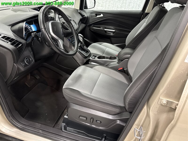 2017 Ford C-MAX Hybrid SE   - Photo 3 - Bethany, CT 06524