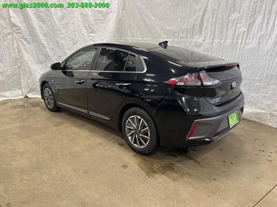 2020 Hyundai IONIQ Limited  Price reflects $4000.00 Federal EV credit for those who qualify! Price without EV credit is $17,999.00 - Photo 7 - Bethany, CT 06524