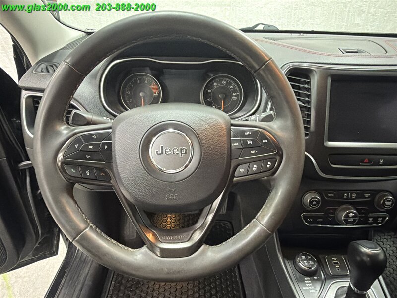 2022 Jeep Cherokee Trailhawk - Photo 4 - Bethany, CT 06524