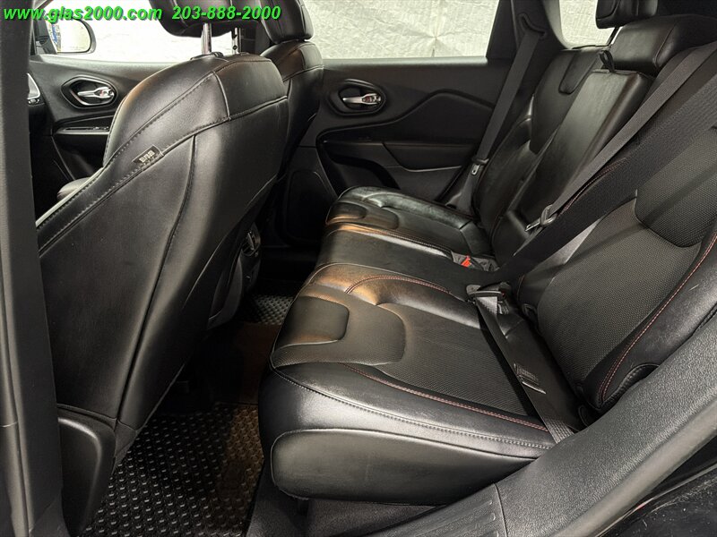 2022 Jeep Cherokee Trailhawk - Photo 9 - Bethany, CT 06524