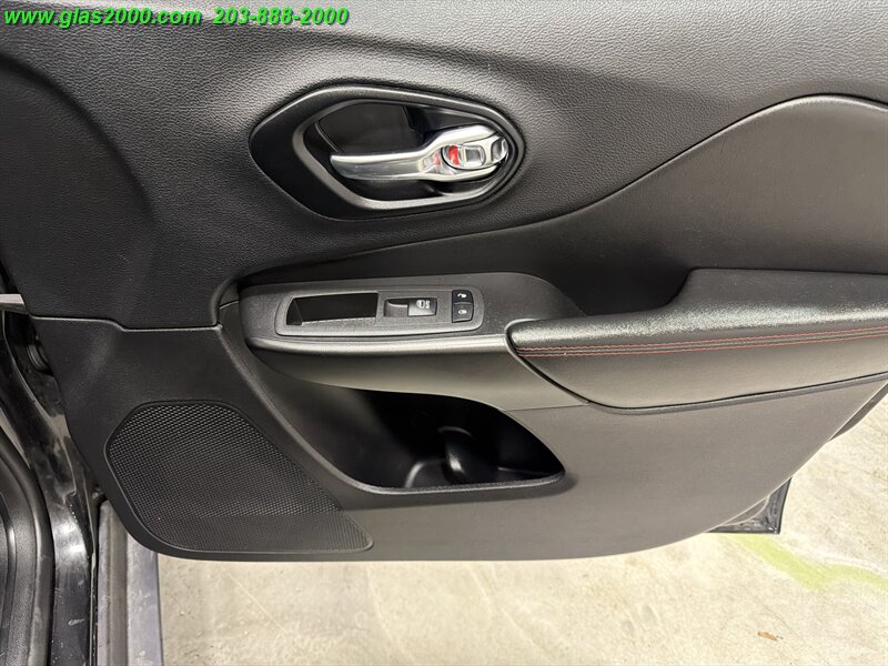 2022 Jeep Cherokee Trailhawk - Photo 29 - Bethany, CT 06524