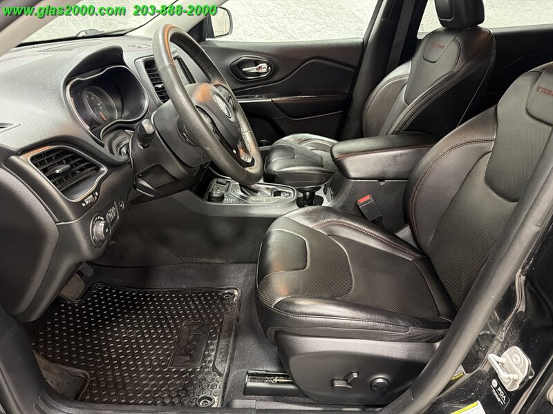 2022 Jeep Cherokee Trailhawk - Photo 23 - Bethany, CT 06524
