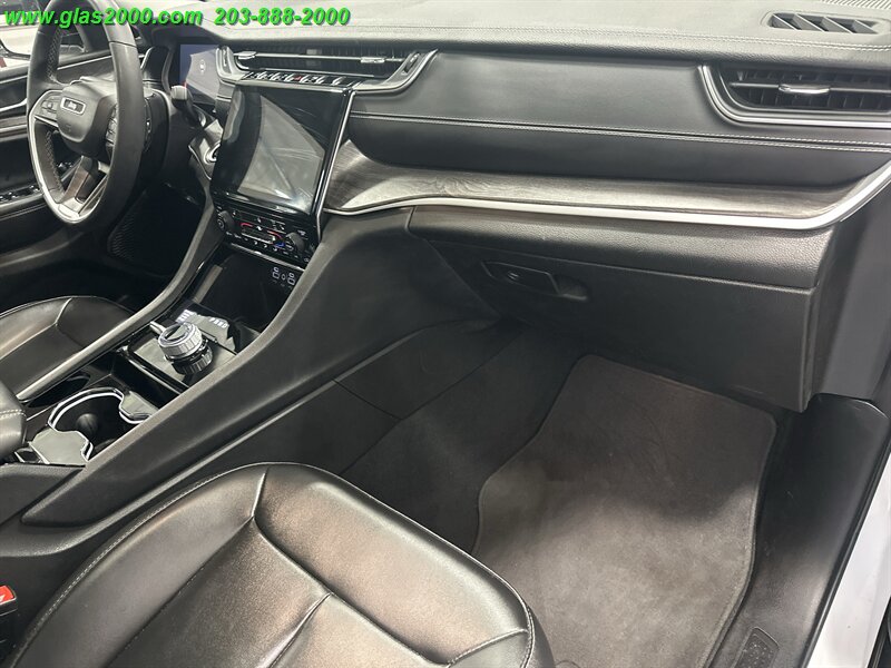 2023 Jeep Grand Cherokee Limited - Photo 5 - Bethany, CT 06524