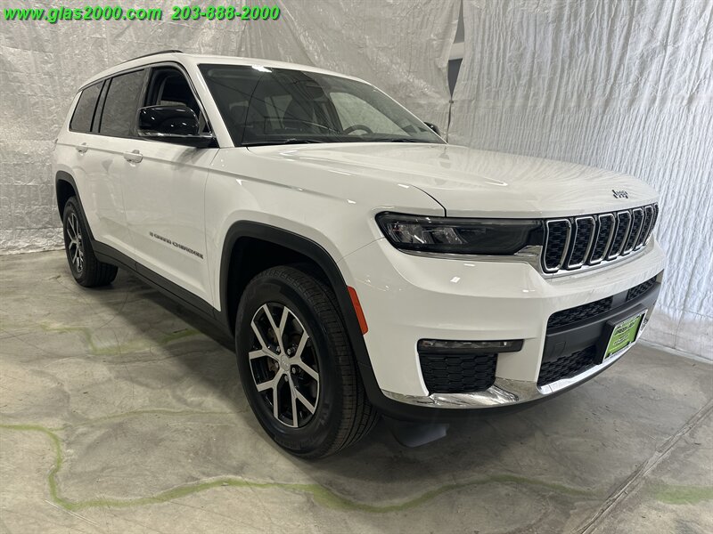2023 Jeep Grand Cherokee Limited - Photo 2 - Bethany, CT 06524