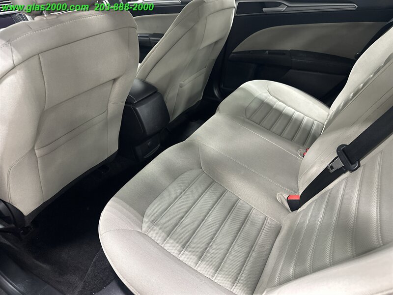 2018 Ford Fusion S - Photo 9 - Bethany, CT 06524