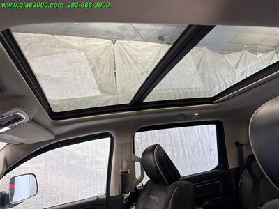 2022 RAM 1500 Laramie  CREW CAB 4X4 - Photo 12 - Bethany, CT 06524