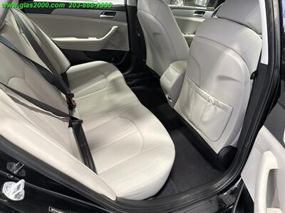 2018 Hyundai Sonata ECO   - Photo 12 - Bethany, CT 06524