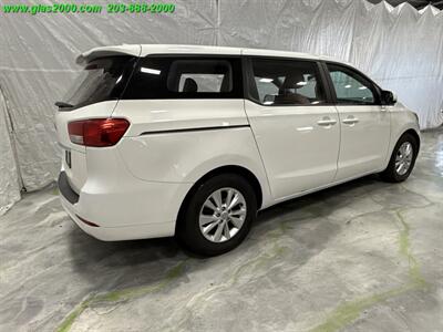 2018 Kia Sedona L - Photo 8 - Bethany, CT 06524
